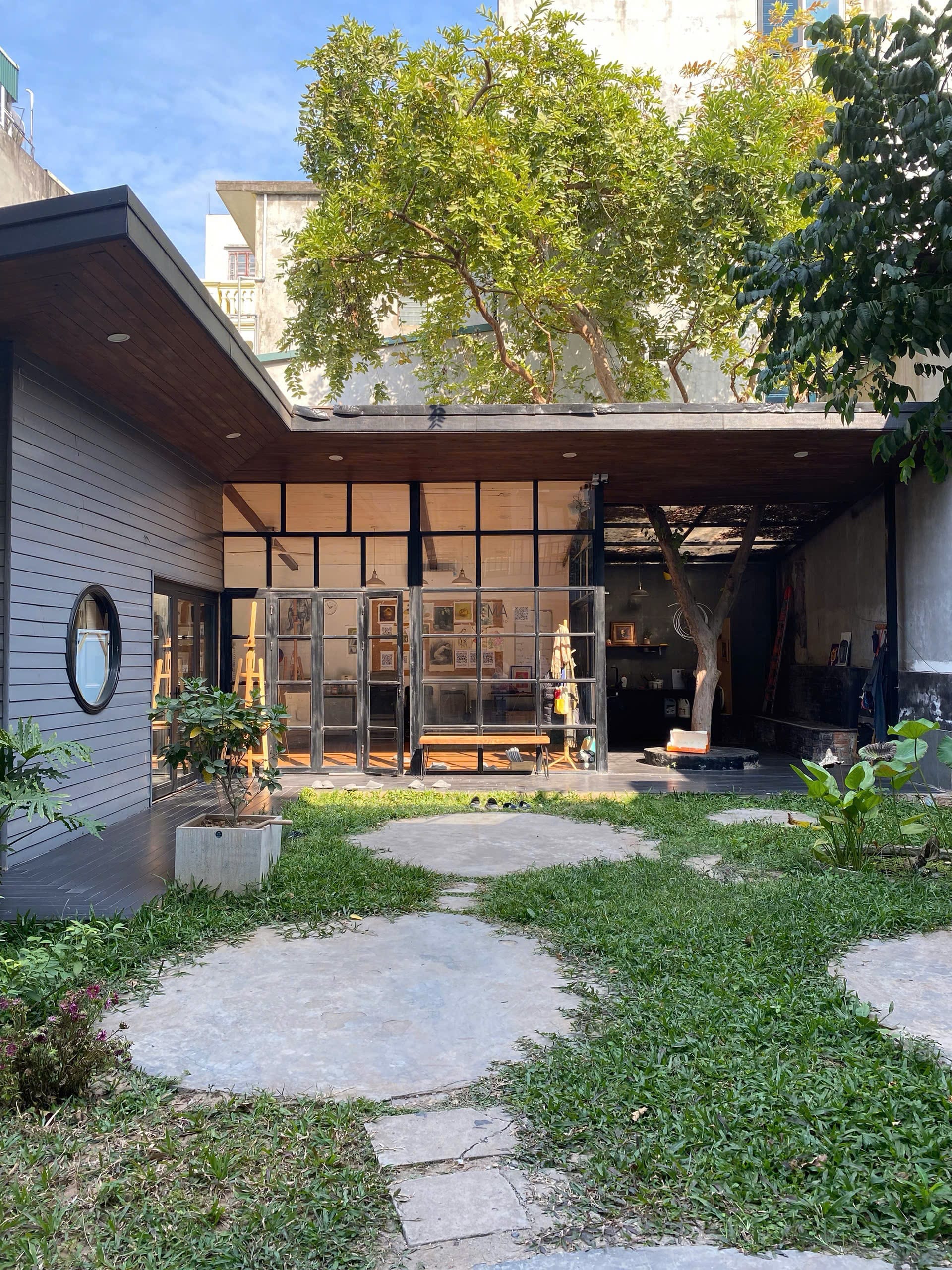 Quiet Art Studio Co-working / Membership in Hanoi – 2025